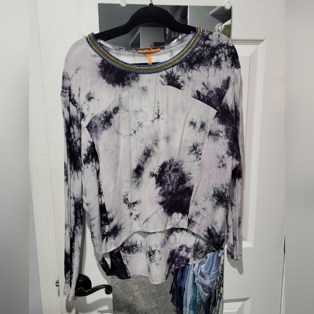 Anama Purple and White Tie-Dye Sweatshirt